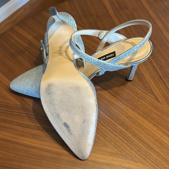 Nine West sling back shoe, Silver, 8.5 US - Picture 3 of 4